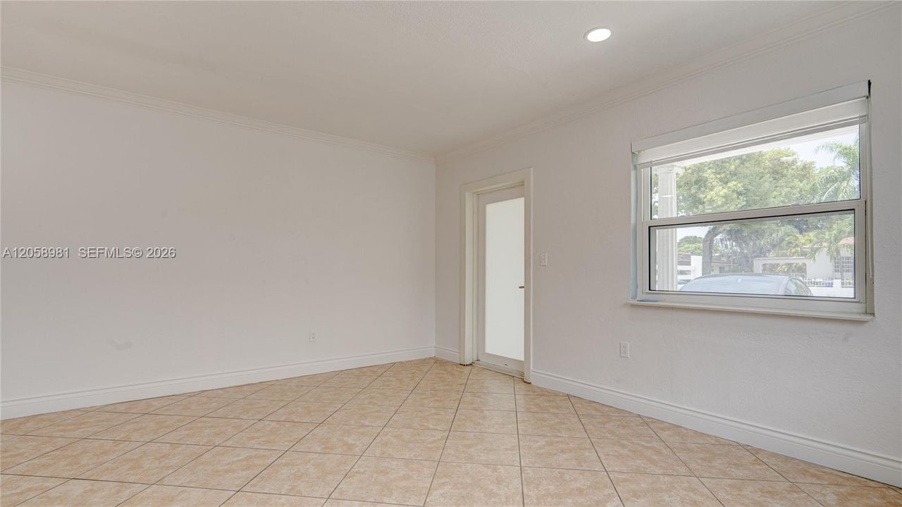 В аренду: $4,200 (3 спален, 2 ванн, 2568 Квадратных фут)
