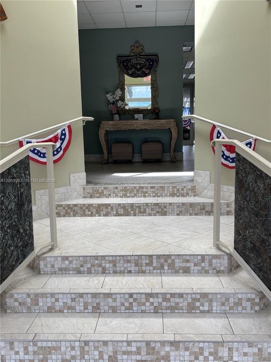 For Rent: $2,950 (2 beds, 2 baths, 1405 Square Feet)