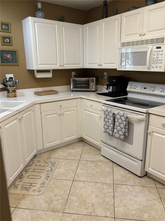 For Rent: $2,950 (2 beds, 2 baths, 1405 Square Feet)