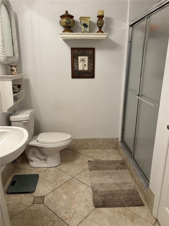 For Rent: $2,950 (2 beds, 2 baths, 1405 Square Feet)
