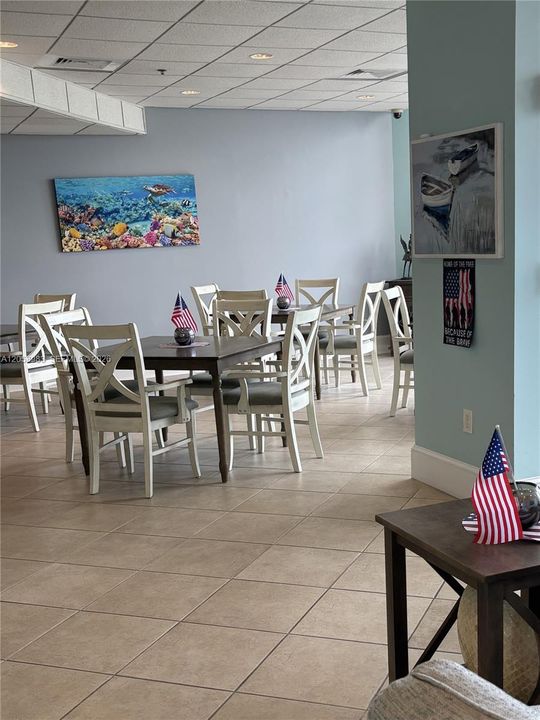 For Rent: $2,950 (2 beds, 2 baths, 1405 Square Feet)