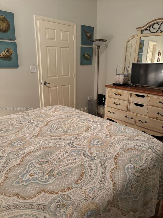 For Rent: $2,950 (2 beds, 2 baths, 1405 Square Feet)