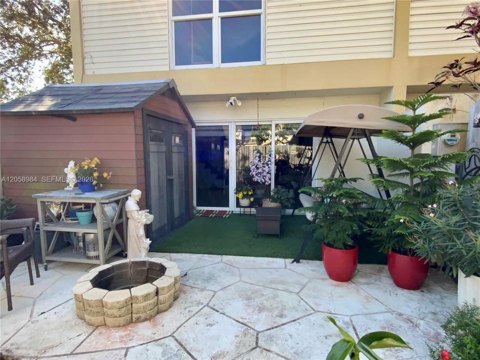 En Venta: $335,999 (3 camas, 2 baños, 0 Pies cuadrados)