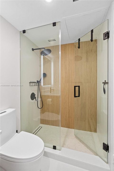 В аренду: $2,500 (0 спален, 1 ванн, 590 Квадратных фут)