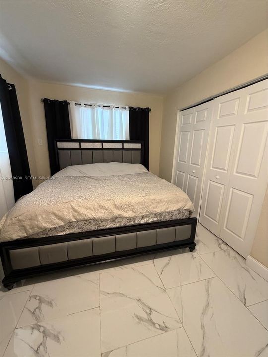 В аренду: $2,500 (2 спален, 1 ванн, 914 Квадратных фут)