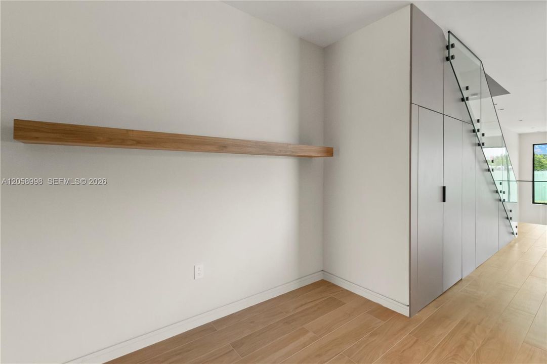 For Sale: $3,700,000 (0 beds, 0 baths, 5572 Square Feet)