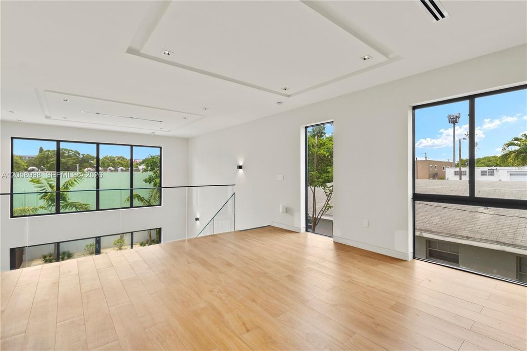 For Sale: $3,700,000 (0 beds, 0 baths, 5572 Square Feet)