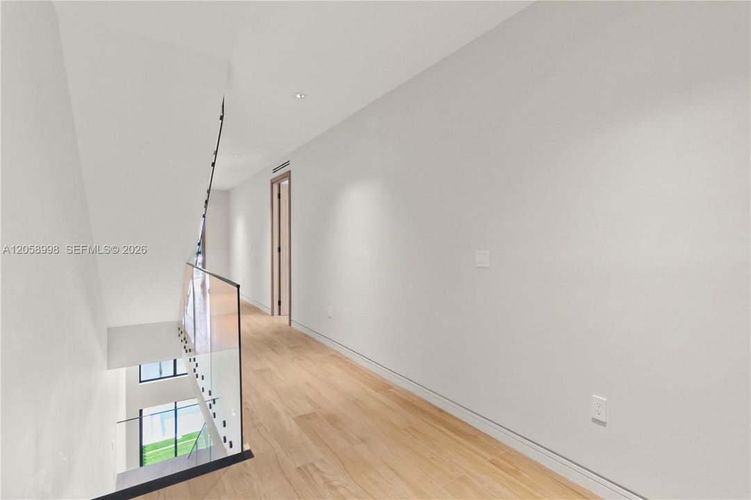 For Sale: $3,700,000 (0 beds, 0 baths, 5572 Square Feet)