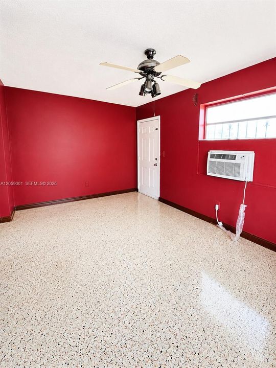 For Rent: $2,000 (2 beds, 1 baths, 786 Square Feet)