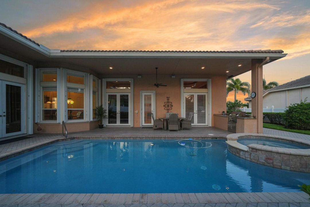 9695 Pandanus Way
