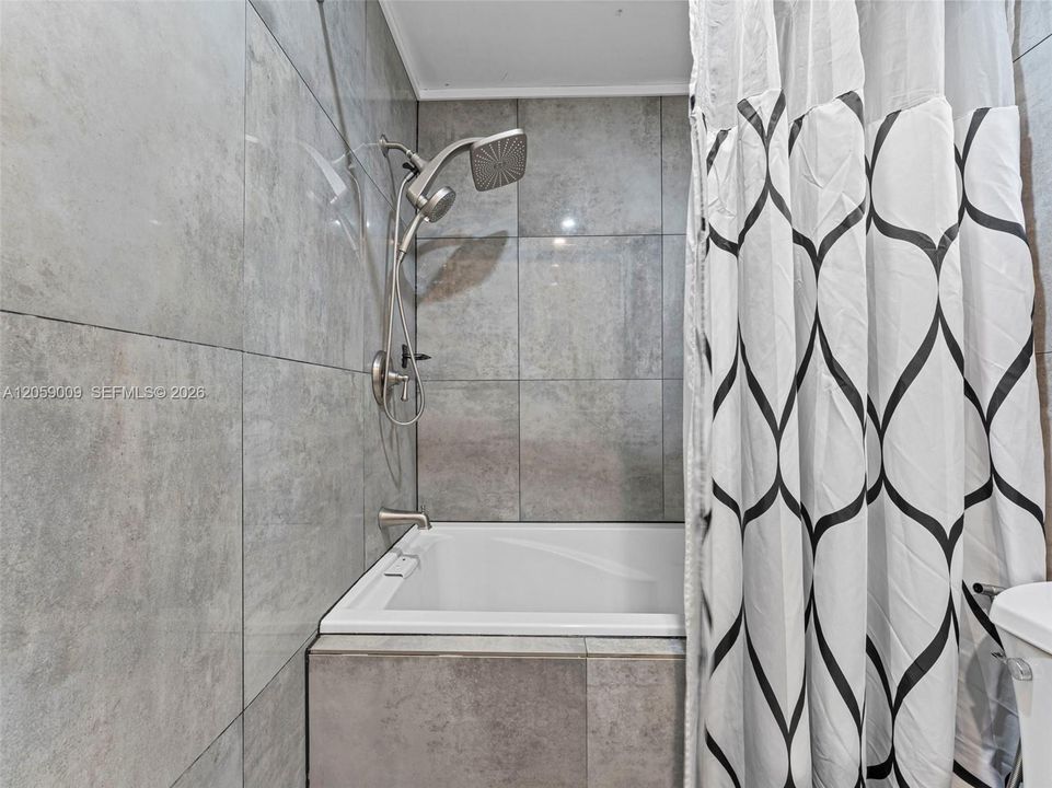 На продажу: $549,000 (4 спален, 2 ванн, 1656 Квадратных фут)
