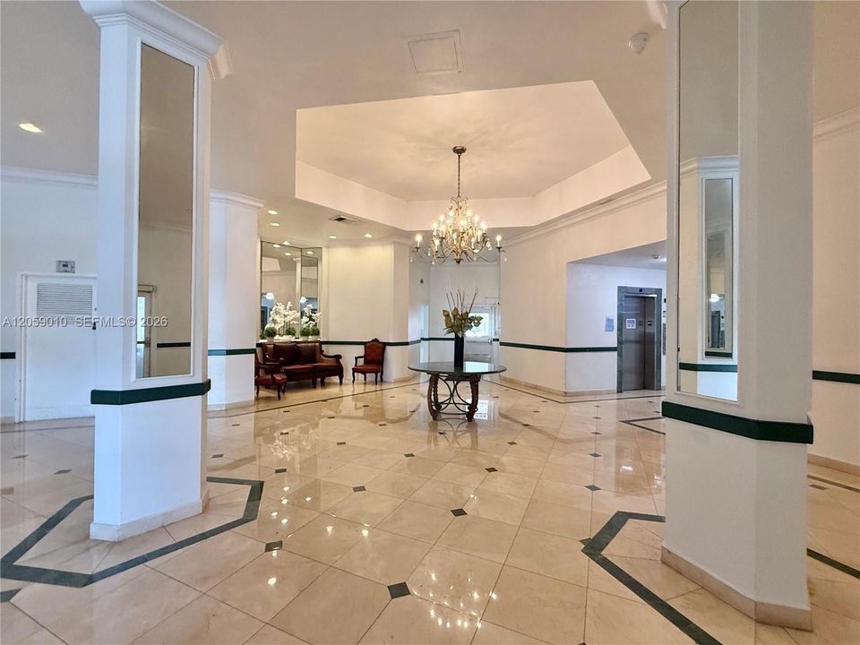 На продажу: $179,900 (2 спален, 2 ванн, 1140 Квадратных фут)