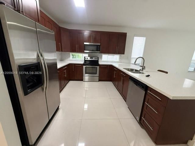 En Renta: $4,800 (5 camas, 3 baños, 2848 Pies cuadrados)