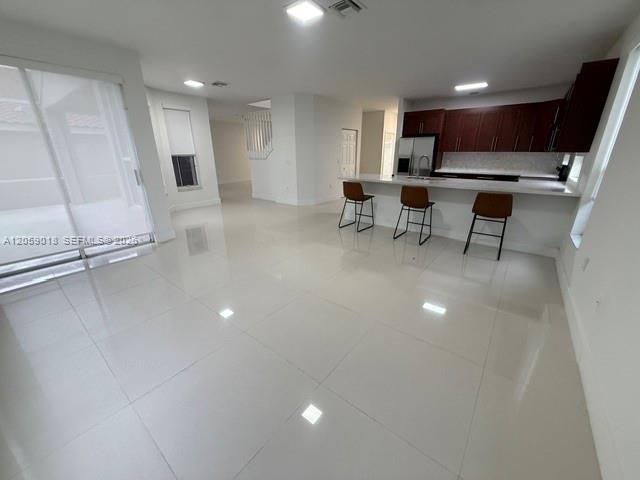 En Renta: $4,800 (5 camas, 3 baños, 2848 Pies cuadrados)