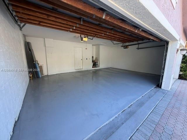 En Renta: $4,800 (5 camas, 3 baños, 2848 Pies cuadrados)