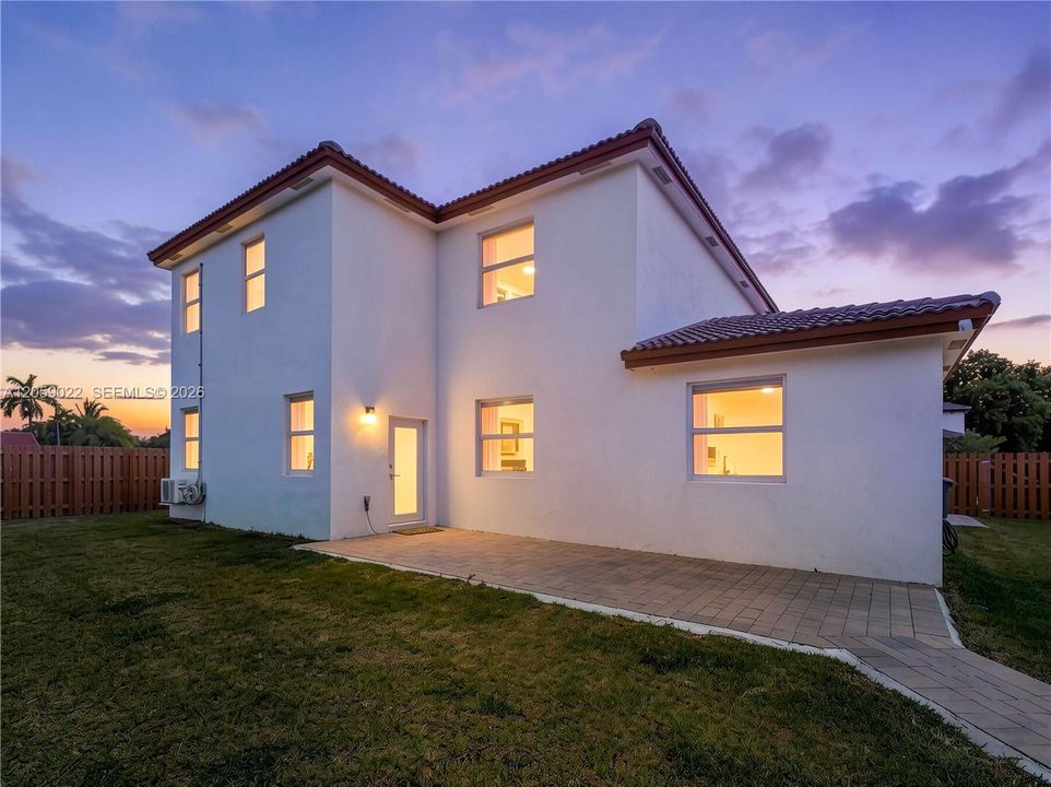 На продажу: $749,900 (4 спален, 3 ванн, 2953 Квадратных фут)