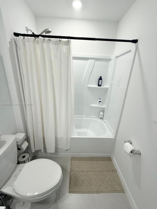 В аренду: $2,700 (3 спален, 2 ванн, 1429 Квадратных фут)