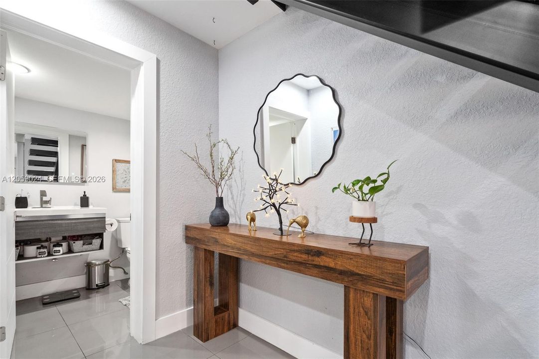 For Sale: $430,000 (2 beds, 2 baths, 1276 Square Feet)