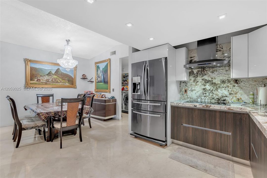 На продажу: $579,000 (3 спален, 2 ванн, 1453 Квадратных фут)