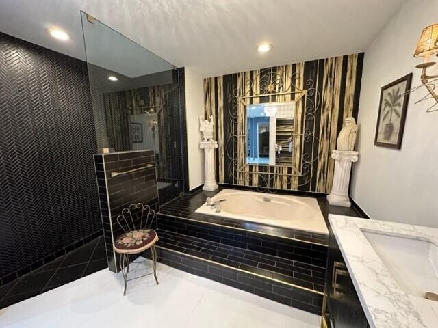 150 CAPE POINTE SHOER BATH