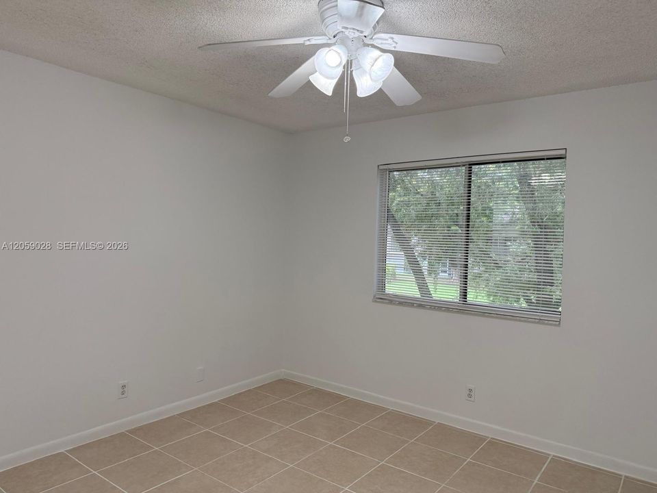 For Sale: $295,000 (2 beds, 2 baths, 1224 Square Feet)