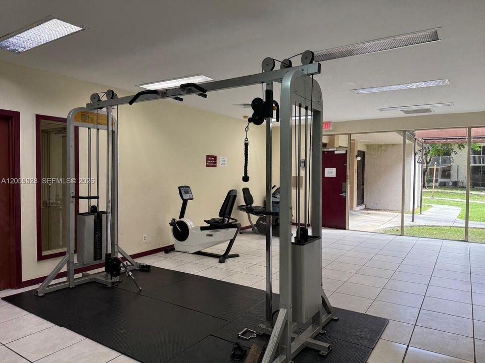 For Sale: $295,000 (2 beds, 2 baths, 1224 Square Feet)