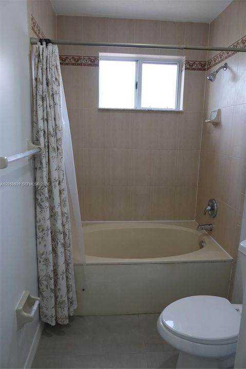 В аренду: $3,300 (3 спален, 2 ванн, 1857 Квадратных фут)