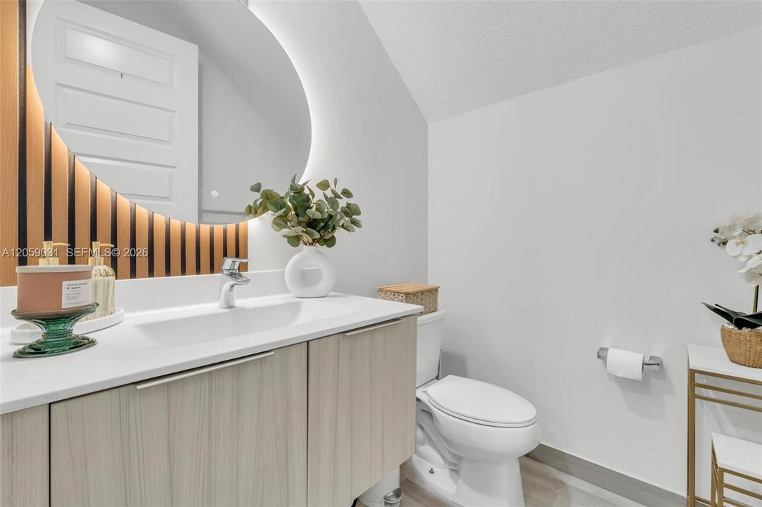 На продажу: $899,999 (4 спален, 3 ванн, 2105 Квадратных фут)
