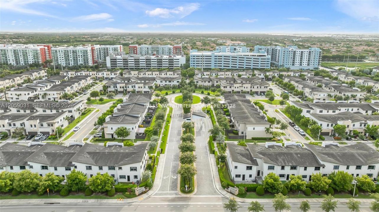 На продажу: $899,999 (4 спален, 3 ванн, 2105 Квадратных фут)