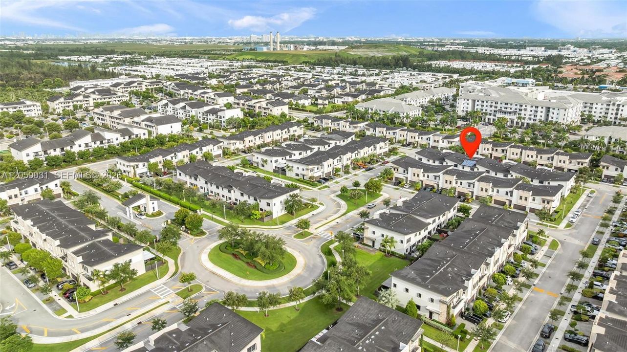 На продажу: $899,999 (4 спален, 3 ванн, 2105 Квадратных фут)