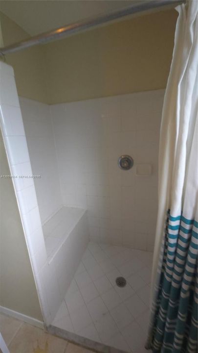 For Sale: $325,000 (4 beds, 2 baths, 2259 Square Feet)