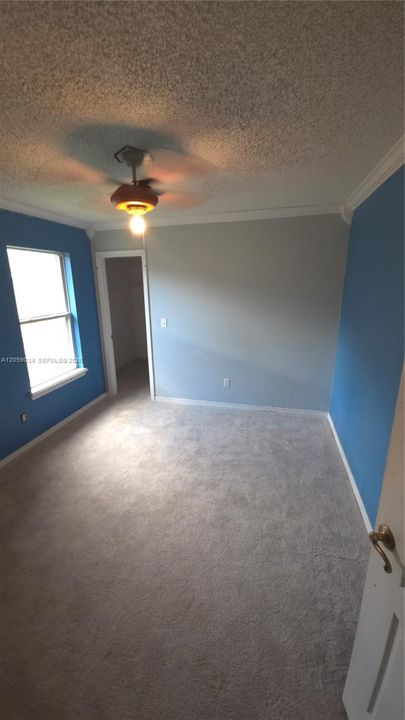 For Sale: $325,000 (4 beds, 2 baths, 2259 Square Feet)