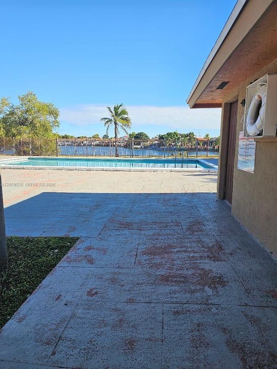 For Rent: $2,100 (2 beds, 2 baths, 750 Square Feet)