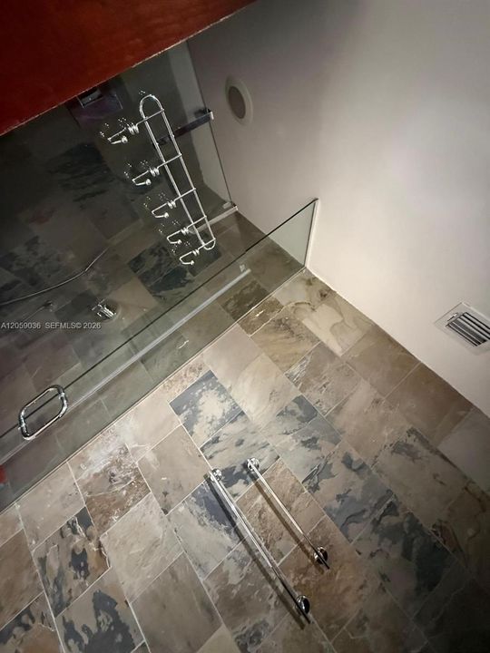 В аренду: $20,000 (0 спален, 0 ванн, 0 Квадратных фут)