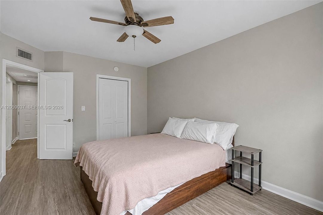 For Rent: $2,500 (2 beds, 2 baths, 1036 Square Feet)