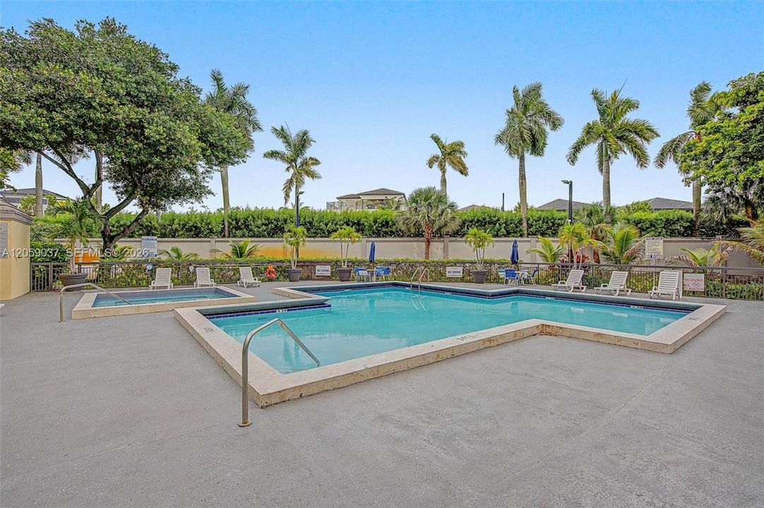 For Rent: $2,500 (2 beds, 2 baths, 1036 Square Feet)