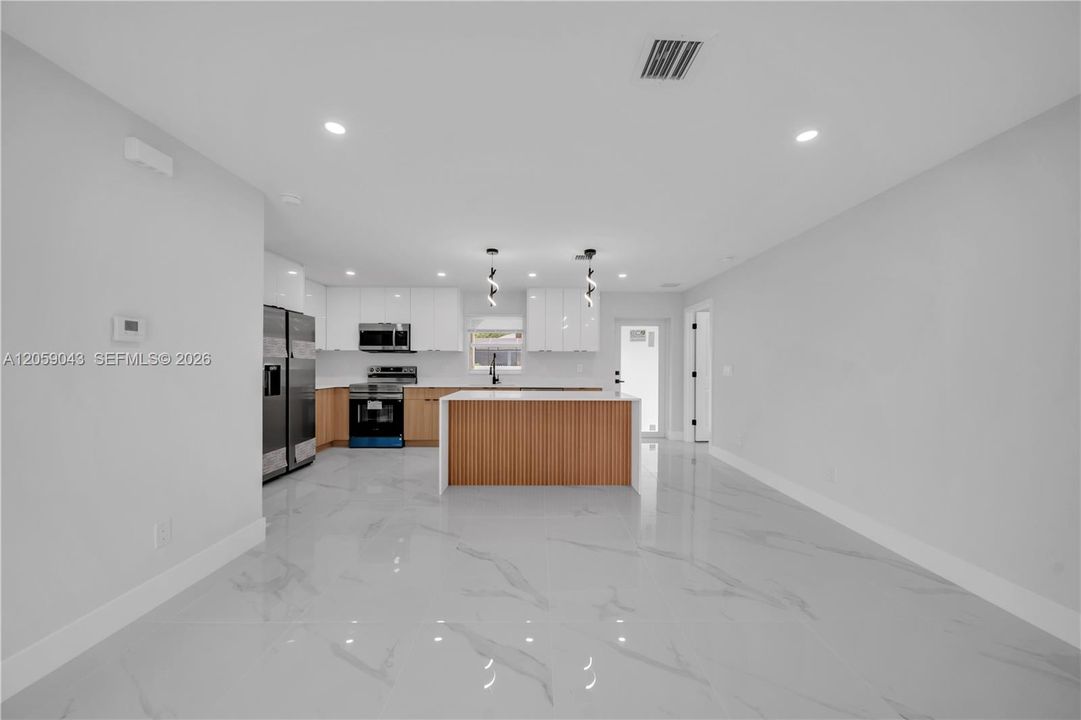 На продажу: $269,900 (3 спален, 2 ванн, 1150 Квадратных фут)
