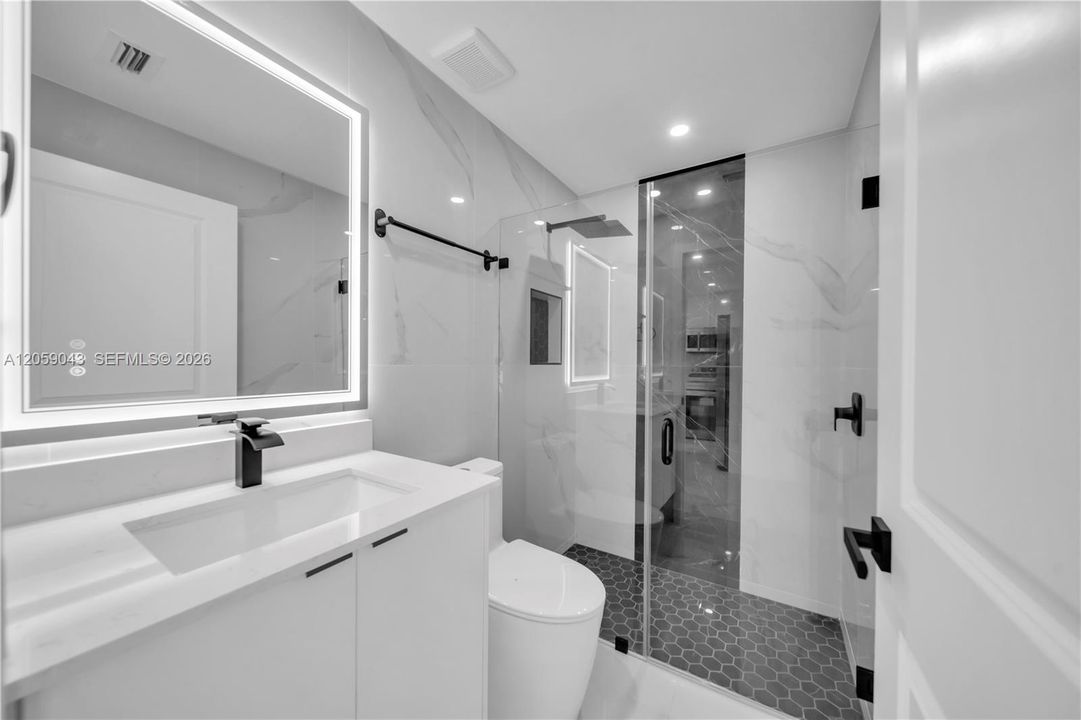 На продажу: $269,900 (3 спален, 2 ванн, 1150 Квадратных фут)