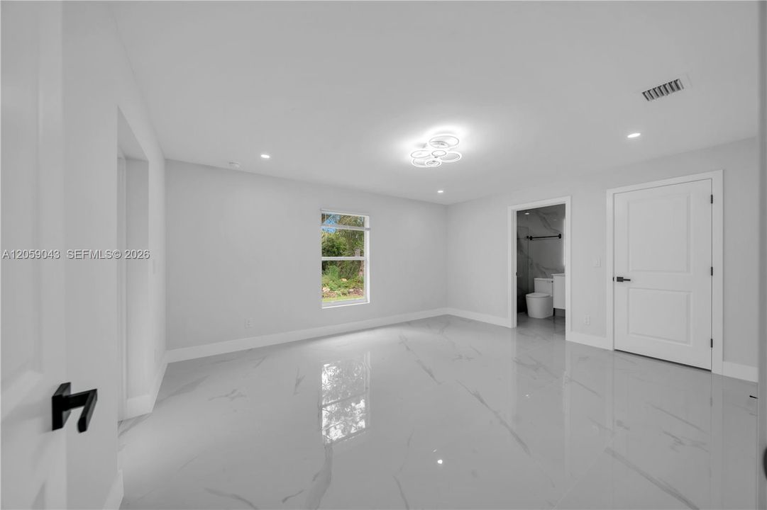 На продажу: $269,900 (3 спален, 2 ванн, 1150 Квадратных фут)