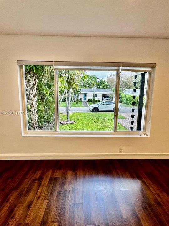 В аренду: $5,900 (3 спален, 2 ванн, 1639 Квадратных фут)