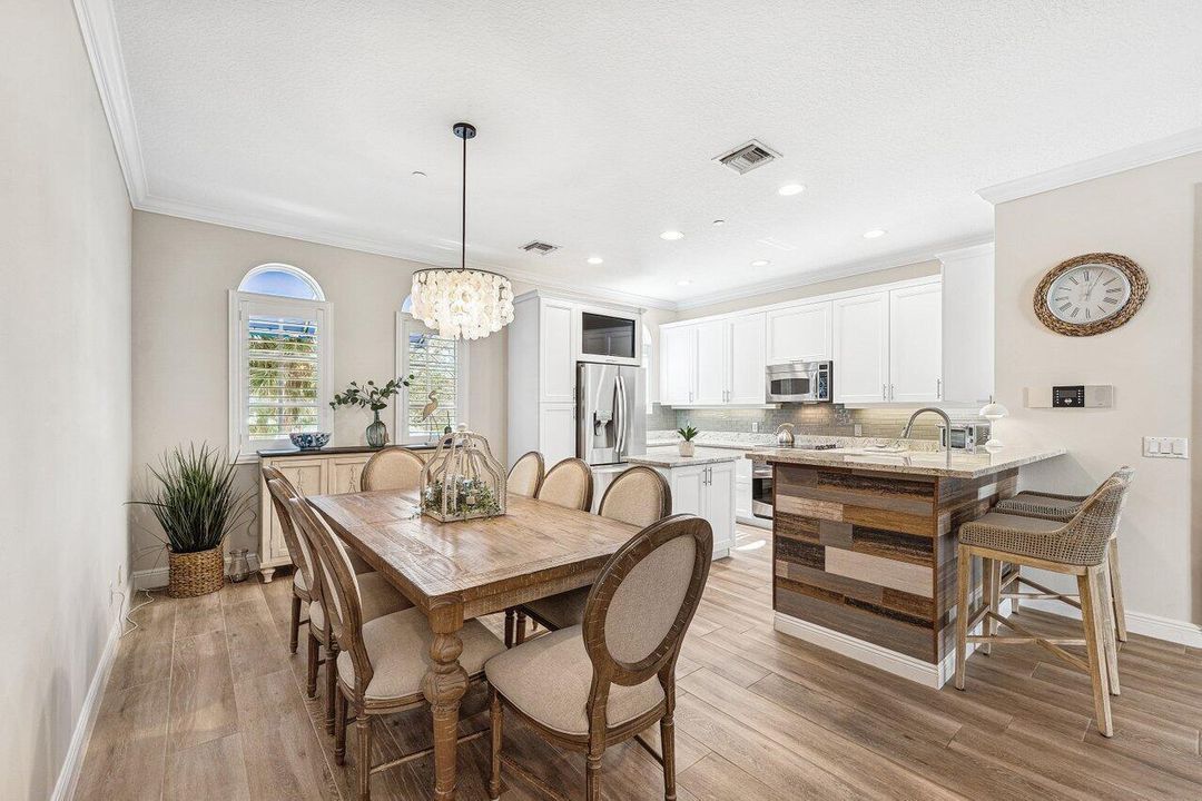 813 Estancia Way
