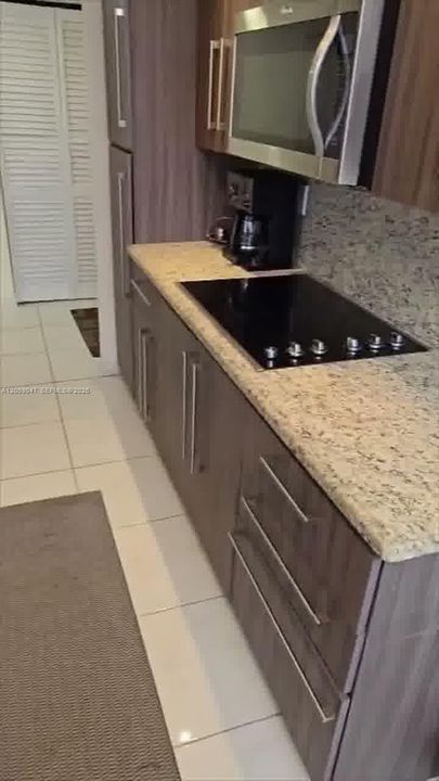 В аренду: $2,850 (2 спален, 2 ванн, 1315 Квадратных фут)