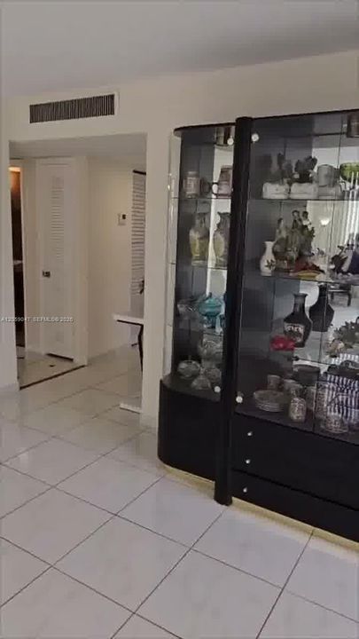 В аренду: $2,850 (2 спален, 2 ванн, 1315 Квадратных фут)