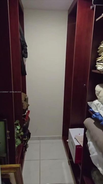 В аренду: $2,850 (2 спален, 2 ванн, 1315 Квадратных фут)