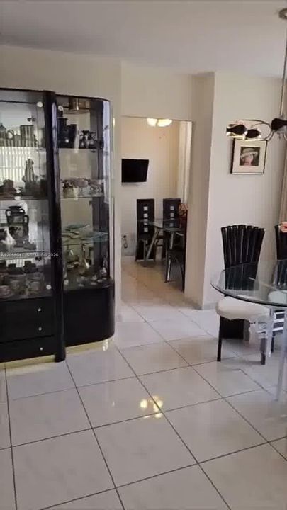 В аренду: $2,850 (2 спален, 2 ванн, 1315 Квадратных фут)