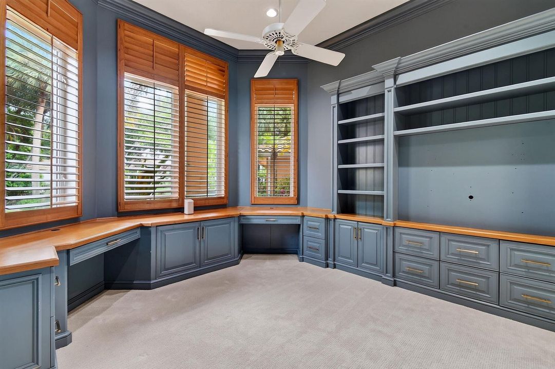 108NorthRiverDrW(41)