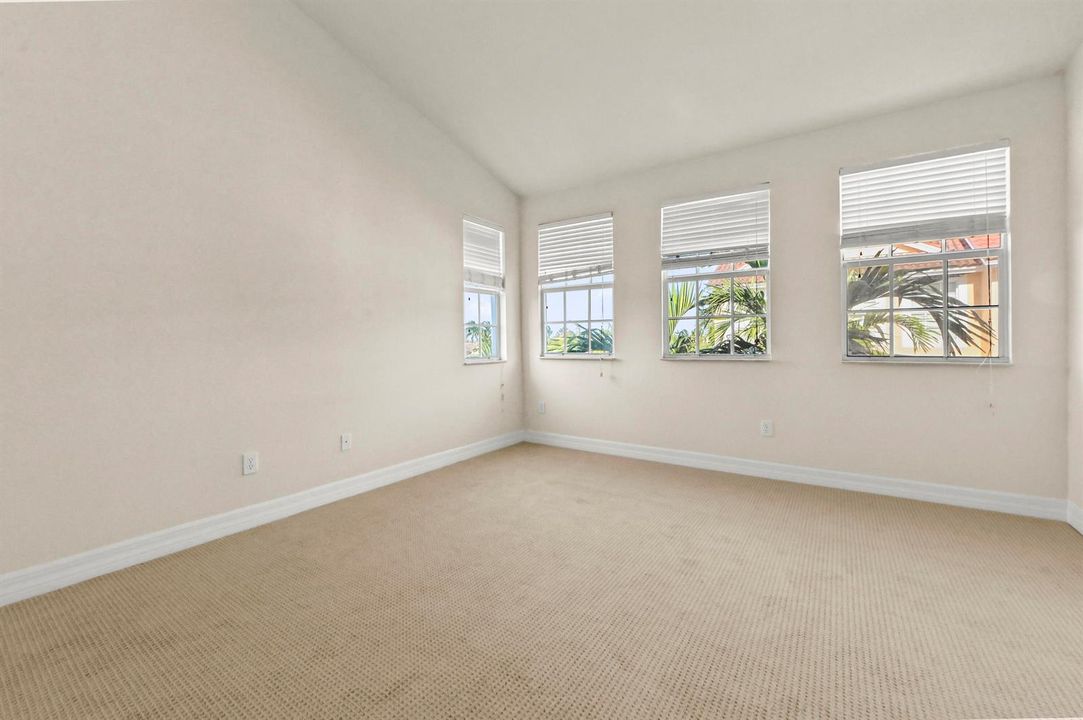 26 Bedroom 01