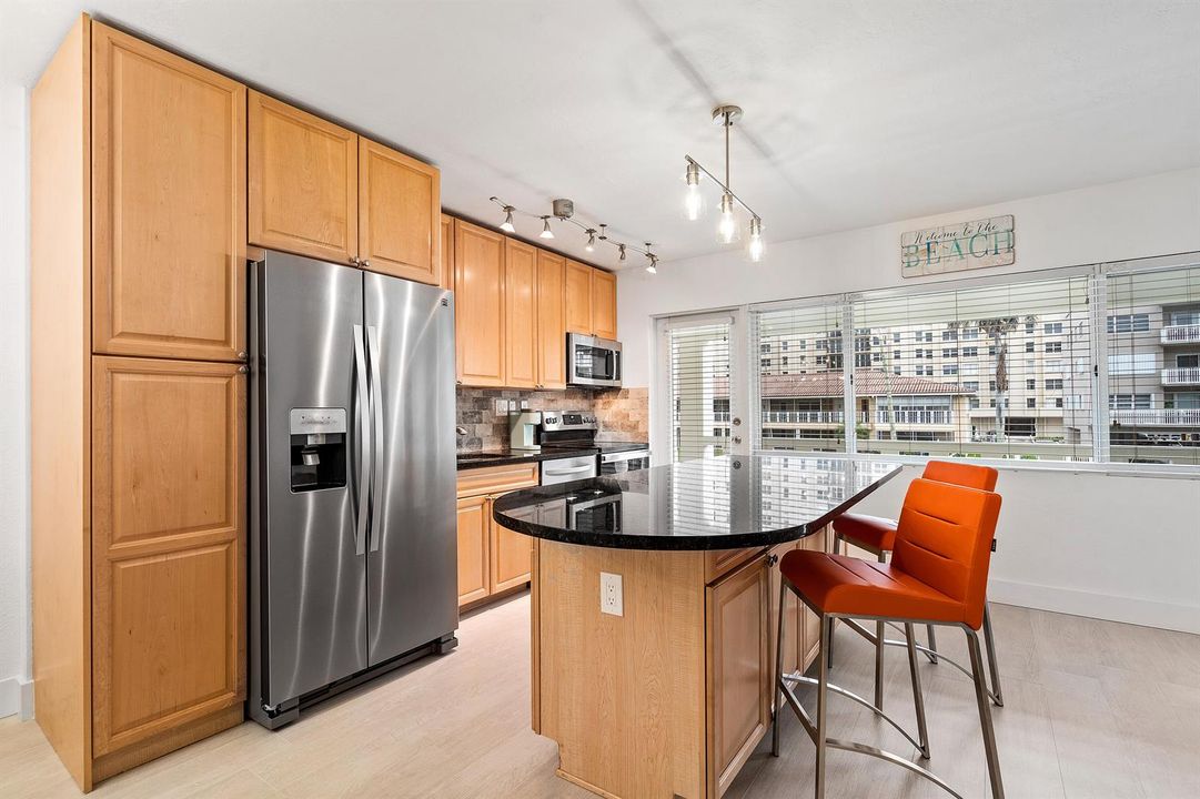2881 NE 32nd 220