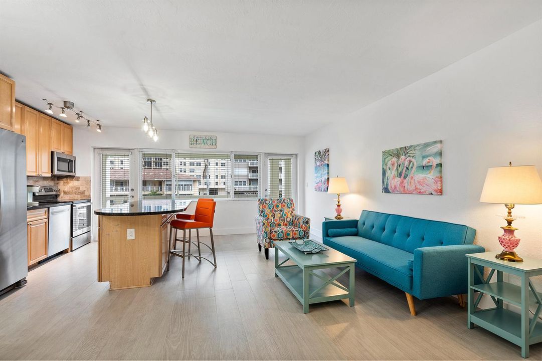2881 NE 32nd 220