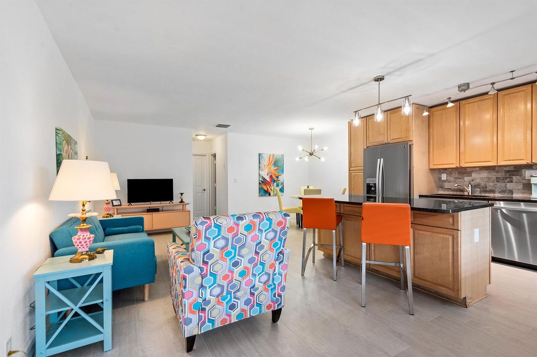2881 NE 32nd 220